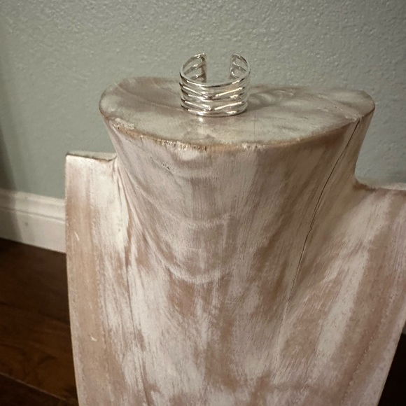 Stella & Dot Maylee in Silver. Size M/L - Picture 3 of 5